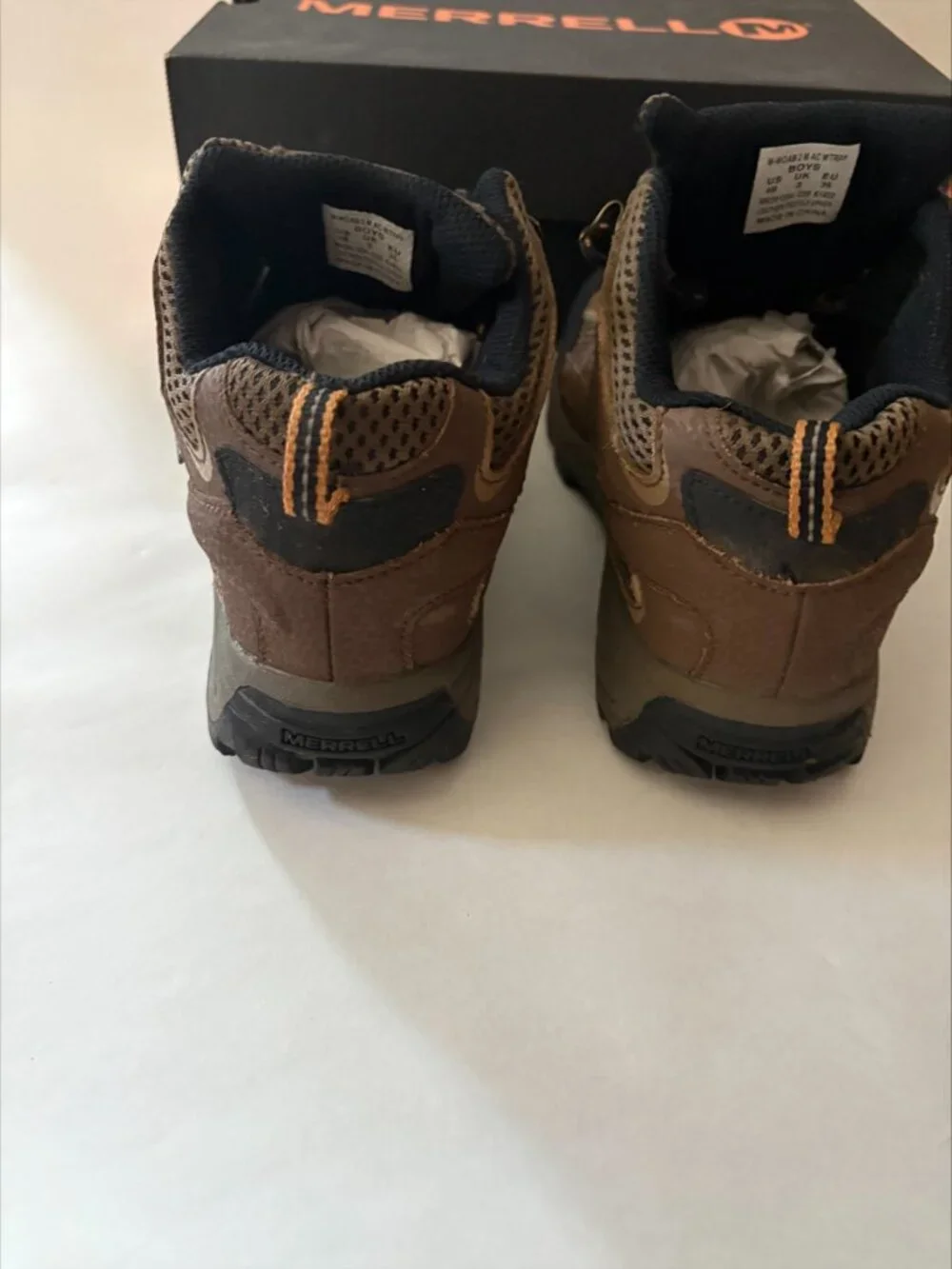 Merrell Youth Brown Black Moab 2 Hiking Boots Waterproof Size 4